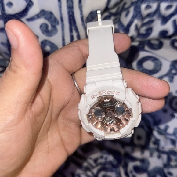 Ladies Rose Gold G-Shock - Picture 2 of 5
